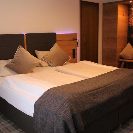 Hotel Hollaender Hof Meschede Bagian luar foto